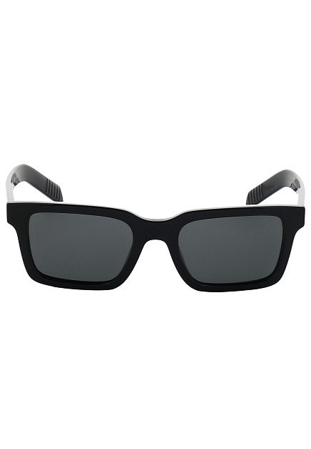 PRADA sunglasses по цене 26 900 руб