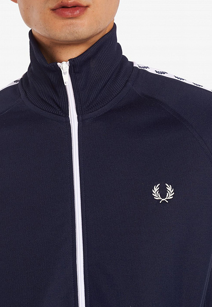FRED PERRY по цене 10 430 руб